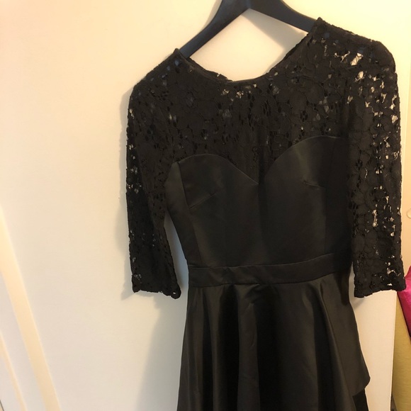 Dress Imperial - Picture 2 of 2